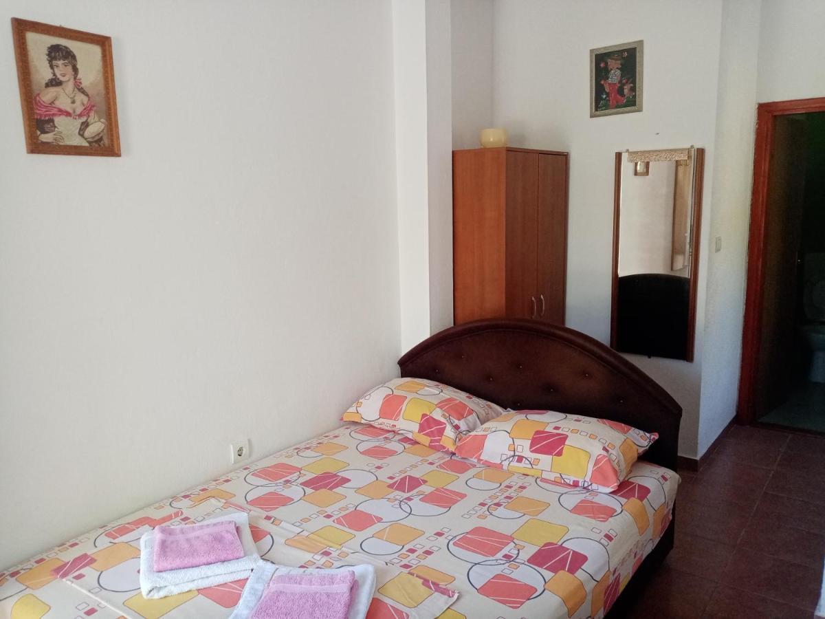 Apartmani Bosco Tivat Exterior foto